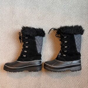 Khombu Black and Gray Winter Boots